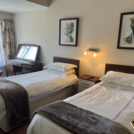 Palmgrove Bed & Breakfast Листоуел Екстериор снимка