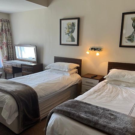 Palmgrove Bed & Breakfast Листоуел Екстериор снимка