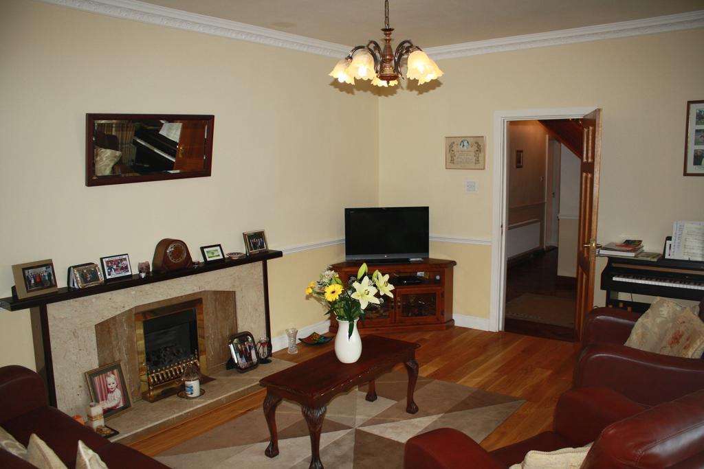 Palmgrove Bed & Breakfast Листоуел Екстериор снимка